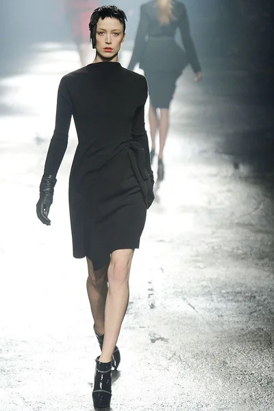 Look 4